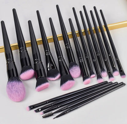 18 SET LUXURIOUS ADORE MAKEUP BRUSHES