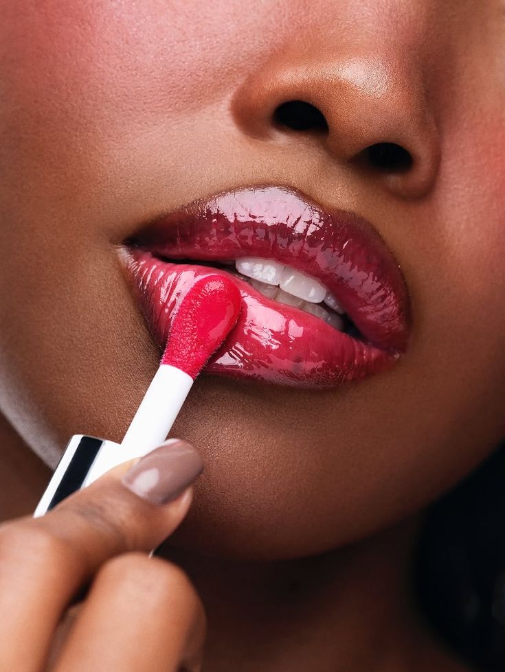 JACQUI ADORE LIP GLOSS (WATERPROOF)